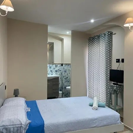 Maison De Cavour לינה וארוחת בוקר 3*