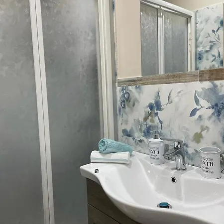 לינה וארוחת בוקר Maison De Cavour ריברולו קנאווזה
