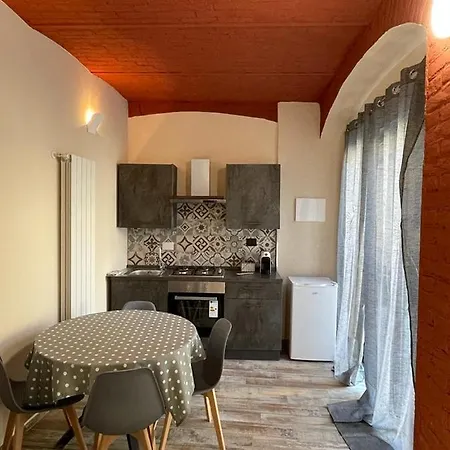 לינה וארוחת בוקר Maison De Cavour 3*
