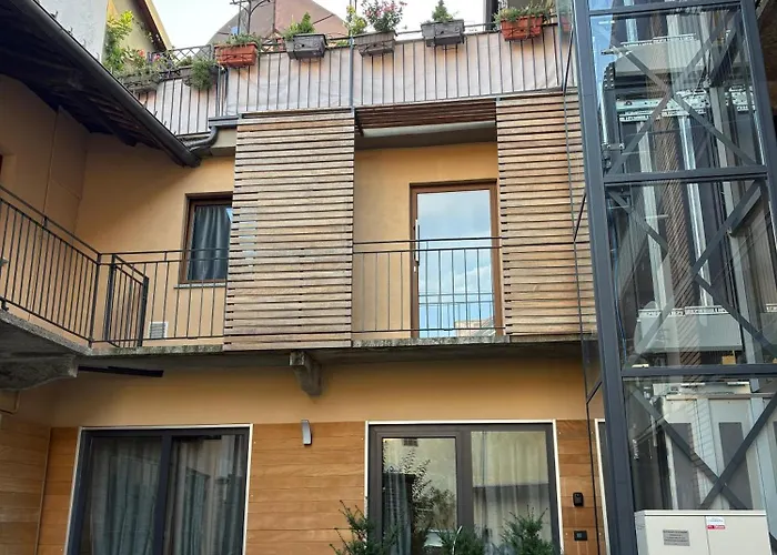 Maison De Cavour Couette-café 3*