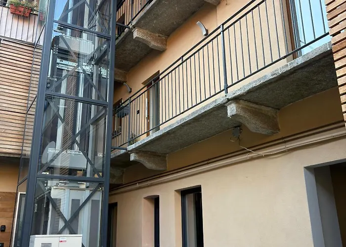 Couette-café Maison De Cavour 3*